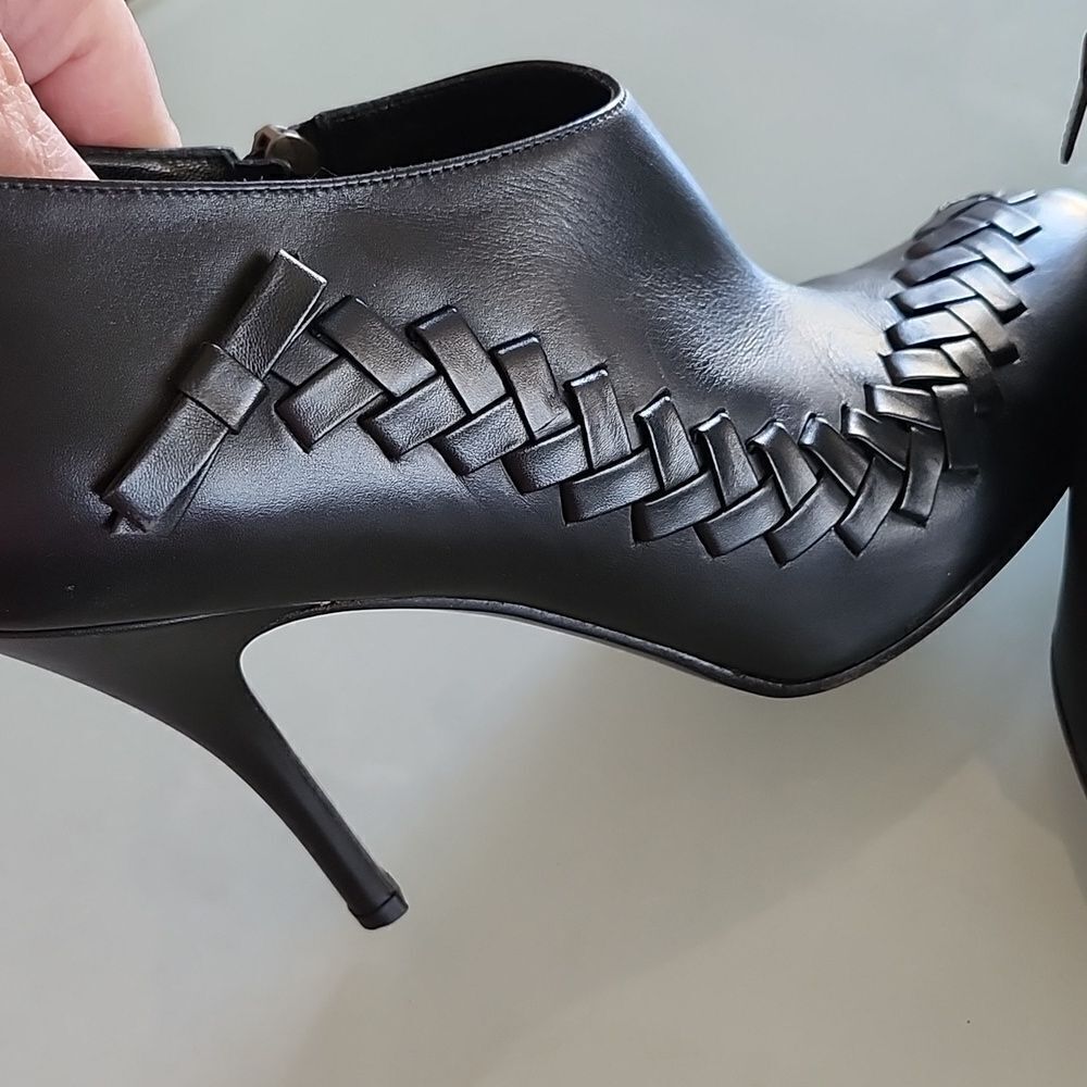 Salvatore Ferragamo‎ Braided Accent Witchy Leather Ankle Bootie Heels Size 10 - Picture 11 of 12